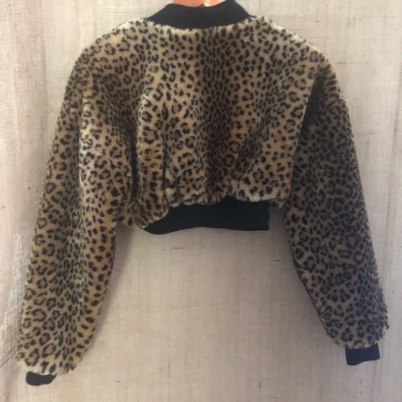 Crop cheetah jacket size small - Picture 2 of 3